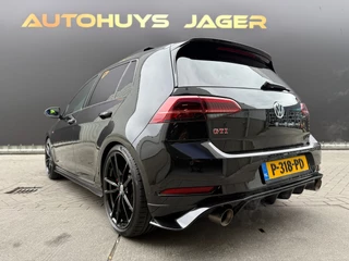 Volkswagen Golf Volkswagen Golf 2.0 TSI GTI TCR|PANO|AKRA|DYNAUDIO|MEMORY|BEARLOCK - afbeelding nr 2