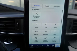 Ford Explorer Ford Explorer 3.0 V6 EcoBoost PHEV ST-Line 457PK Panodak Parelmoerlak Zwart Dak 20