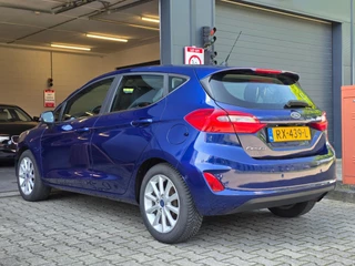 Ford Fiesta Ford Fiesta 1.0 EcoBoost Titanium / NAP / GARANTIE / CARPLAY / CAMERA / ALLSEASON / 6-BAK / DAB+ / LED / ISOFIX / LM-VELGEN ''16 ! - afbeelding nr 5