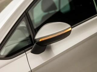 Volkswagen Golf Sportsvan Automaat (NAVIGATIE, CLIMATE, STOELVERWARMING, ADAPTIVE CRUISE, SPORTSTOELEN, PARKEERSENSOREN, GETINT GLAS, LM VELGEN, NIEUWE APK, NIEUWSTAAT) - afbeelding nr 28