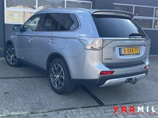 Mitsubishi Outlander Mitsubishi Outlander 2.0 PHEV Executive Edition NAP DEALER ONDERHOUDEN ZEER NETTE WAGEN - afbeelding nr 12