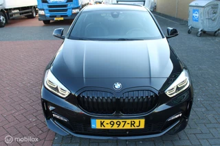 BMW 1 Serie BMW 1-serie 118i M Sport High Executive, Sportstoelen, Carplay, Pdc voor + achter, Stoelverwarming, Cruise, Clima. - afbeelding nr 13
