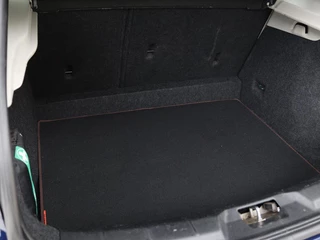 Volvo V40 Volvo V40 Cross Country 2.0 D2 Ocean Race | Leder | Stoelverwarming |  Trekhaak | Climate control | Bluetooth | Cruise control - afbeelding nr 11