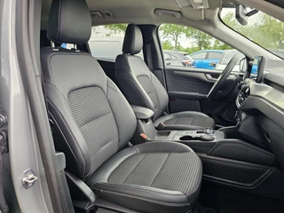 Ford Kuga Ford Kuga 2.5 PHEV Titanium X 225pk | Winterpack | Elek. Achterklep | B&O Play | Half Leder | Michelin Cross Climate | 1.500kg Trekgewicht - afbeelding nr 9