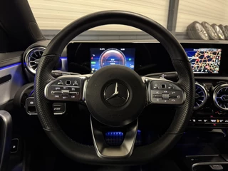 Mercedes-Benz CLA PANO/SFEER/NIGHT-PACK/KEYLESS/CARPLAY/LED/SPORTSTOELEN/DONKERE HEMEL/PRIVACY/18