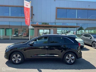 Kia Niro Kia Niro 1.6 GDi PHEV DynamicLine / PHEV  / Hybride  volledig elektrisch rijden 55 km ,  Navigatie / Camera  / Appel Carplay / Android auto , Stoel en stuur verwarming , Parkeerhulp achter , Trekhaak . - afbeelding nr 2