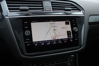Volkswagen Tiguan Allspace Volkswagen Tiguan Allspace 1.5 TSI Highline Business R 7p. / Panoramadak / Camera / 20'' / Virtual Cockpit / DAB / Stoelverwarming / ACC / Spiegelpakket - afbeelding nr 13