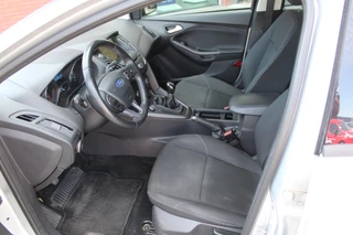 Ford Focus Ford Focus Wagon 1.0 Trend Edition | Navigatie | Airco | Bluetooth Carkit | Lichtmetalen Velgen | Cruise Control | Lichtmetalen Velgen - afbeelding nr 9
