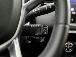 Renault Clio (NIEUW MODEL, APPLE CARPLAY, GROOT NAVI, PARKEERSENSOREN, GETINT GLAS, SPORTSTOELEN, CRUISE, LED KOPLAMPEN, NIEUWE APK, NIEUWSTAAT) - afbeelding nr 21