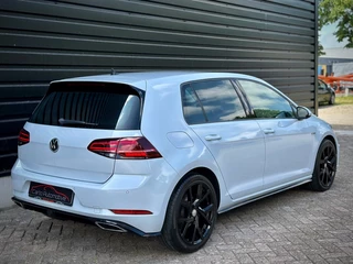 Volkswagen Golf Volkswagen Golf 1.4 TSI 150PK! R-LINE NAVI|CLIMA|CARPLAY|LED|18'' R - afbeelding nr 3