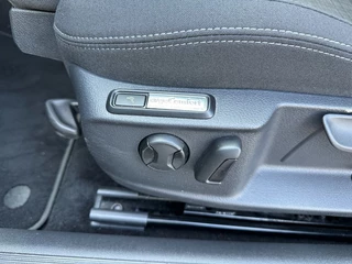 Volkswagen Passat Volkswagen Passat Variant 1.5 TSi Aut. Business Camera Trekhaak - afbeelding nr 16