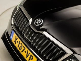 Škoda Superb 218Pk Automaat (APPLE CARPLAY, GROOT NAVI, VIRTUAL COCKPIT, MEMORY SEATS, STOELVERWARMING, CAMERA, GETINT GLAS, LED KOPLAMPEN, TREKHAAK, NIEUWSTAAT) - afbeelding nr 40