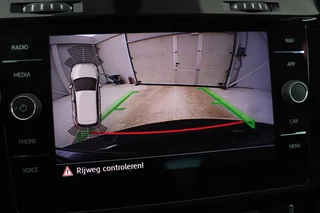 Volkswagen Golf Volkswagen Golf 1.4 TSI Highline | Stoelverwarming | Camera | Full LED | Adaptive cruise | Carplay | Climate control | Parkeerhulp | Bluetooth - afbeelding nr 18
