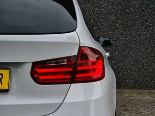BMW 3 Serie BMW 328i Touring Sport Line/Leer/Grote Navi/245 PK/18''/Vol! - afbeelding nr 19