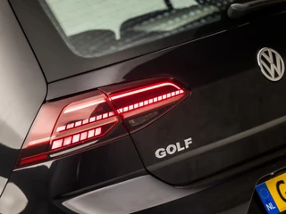 Volkswagen Golf (APPLE CARPLAY, GROOT NAVI, CLIMATE, STOELVERWARMING, DYNAMISCHE KNIPPERLICHTEN, ALCANTARA SPORTSTOELEN, ADAPTIVE CRUISE, PARKEERSENSOREN, LM VELGEN, NIEUWSTAAT) - afbeelding nr 27