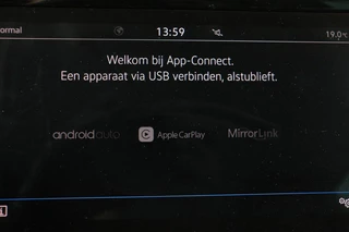 Volkswagen Passat Volkswagen Passat 1.4 TSI PHEV GTE | Head-Up | Stoelverwarming | 360 camera | Trekhaak | Keyless | Carplay | Dynamic Chassis Control | Full LED | Massage | Navigatie | Active Info Display - afbeelding nr 25