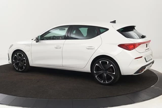 CUPRA Leon Cupra Leon 1.4 e-Hybrid VZ | Carplay | Stoel & stuurverwarming | Sfeerverlichting | Navigatie | PDC | Keyless | Full LED | Sportstoelen | PHEV - afbeelding nr 2