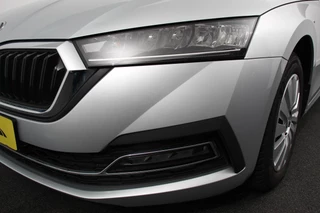 Škoda Octavia Skoda Octavia Combi 1.0 e-TSI 110pk MHEV DSG Style | Navigatie | Apple Carplay/Android Auto | Parkeersensor achter | Camera | Adaptive Cruise Control | Stoelverwarming | Ledverlichting | Climate Control - afbeelding nr 28