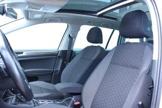 Volkswagen Golf Volkswagen Golf Variant 1.5 TSI DSG Highline PANO VIRTUAL CARPL ACC STUURVW '19 - afbeelding nr 12