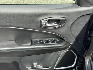 Jeep Compass Jeep COMPASS 1.3T Limited Cruise control Climate control Keyless Navigatie Apple carplay Android - afbeelding nr 26