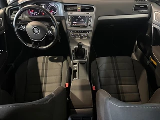 Volkswagen Golf Volkswagen Golf 1.0 TSI BNS ED. CON RIJKLAAR l LMV l CAMERA l CLIMA l - afbeelding nr 2