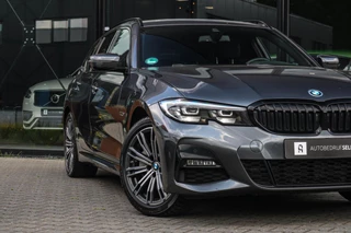 BMW 3 Serie BMW 3-serie Touring 330e - M-SPORT - CARPLAY - SFEERVERLICHTING - afbeelding nr 13