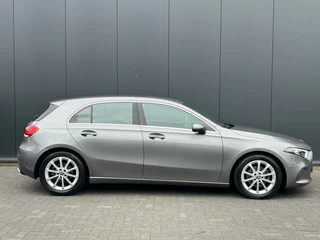 Mercedes-Benz A-Klasse Mercedes-Benz A-Klasse A 180 Aut7 LED Navi Widescreen Sportstoelen Cruise Trekhaak - afbeelding nr 2
