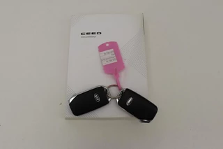 Kia Ceed Kia Ceed 1.0 T-GDi GT-Line | Trekhaak |  Stoel & stuurverwarming | Camera | Carplay | Park Assist | Navigatie | Keyless | Full LED - afbeelding nr 21