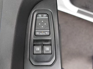 Renault Trafic Renault Trafic 2.0 Blue dCi 150PK T30 L2H1 Advance BPM VRIJ! Airco Bluetooth Camera Cruise Parkeersensoren Trekhaak - afbeelding nr 11