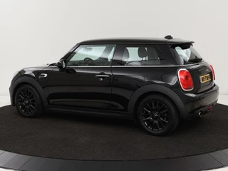 MINI Cooper Mini Cooper 1.5 Business | Navigatie | Airco |  Cruise control | Bluetooth | Lichtmetalen velgen - afbeelding nr 2