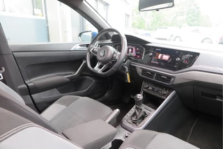 Volkswagen Polo Volkswagen Polo 1.0 TSI 95pk 2x R-Line , Virtual cockpit, Panorama schuifdak , Led , Navi , Carplay . LMV PDC etc. . - afbeelding nr 22