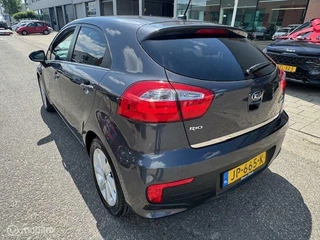 Kia Rio Kia Rio 1.2 CVVT DynamicLine 5 deurs , Navigatie & Camera , Bleutooth , Cruise controle , Sport velgen , Deurvergrende ling met afstand bediening - afbeelding nr 3