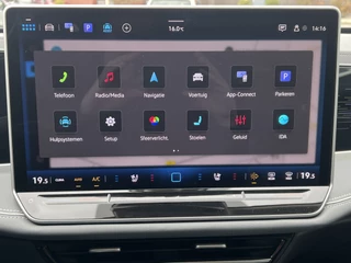 Volkswagen Passat Navigatie Panoramadak Trekhaak IQ Light Leder Elek Stoelen + Verwarming + Koeling + Massage 360 Camera Extra Getint Glas Vol Opties BTW Auto MHEV - afbeelding nr 17
