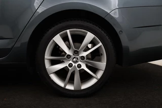 Škoda Octavia Skoda Octavia 1.0 TSI Style | Panoramadak | Stoelverwarming |  Adaptive cruise | Trekhaak | Carplay | Climate control | Sportstoelen - afbeelding nr 33