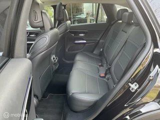 Mercedes-Benz GLC Mercedes GLC-klasse 200 4MATIC Luxury Line Panoramadak, Memory stoelen, Sfeerverlichting, 360 Camera - afbeelding nr 32