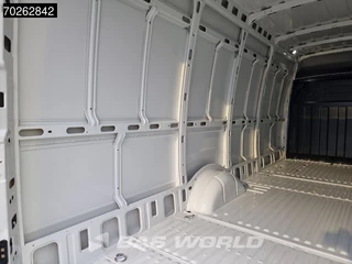 Iveco Daily Iveco Daily 35S21 210PK 3.0L Automaat 2025 model L3H2 ACC LED CarPlay Velgen Camera 16m3 Airco - afbeelding nr 22