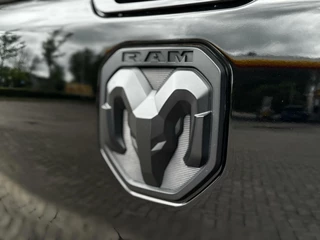 Dodge Ram 1500 Dodge Ram 1500 4X4 5.7 V8 4x4 CrewCab Sport|22