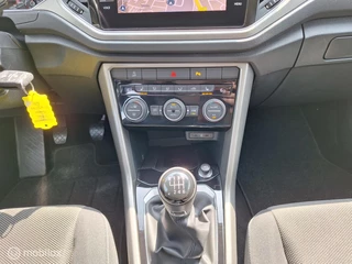 Volkswagen T-Roc VOLKSWAGEN T-ROC 1.0 TSI STYLE / Climate Control / Carplay / - afbeelding nr 17