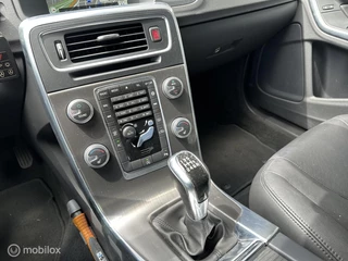 Volvo V60 Volvo V60 2.0 T3 Momentum - Volvo dealer onderh. - afbeelding nr 13