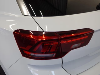 Volkswagen T-Roc Volkswagen T-Roc 1.0 TSI R-Line Business Airco Navi Carplay PDC VA Massage Full LED Adaptive Cruise Control Ambiente verlichting - afbeelding nr 37