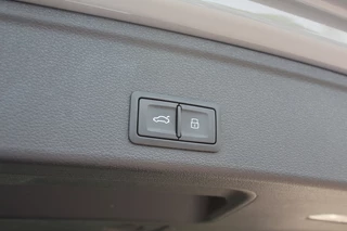 Audi RS4 Audi RS4 Avant 2.9 TFSI quattro / Milltek / Panoramadak / Camera / Head-up / Sportuitlaat / 20'' / Luxe Leder / Dodehoek / Virtual Cockpit / Stoelmassage / B&O - afbeelding nr 32