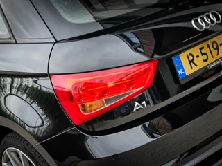 Audi A1 Sportback Audi A1 Sportback 1.6 TDI S-Line 5-Deurs | NAVI | CRUISE | BT-AUDIO | 17