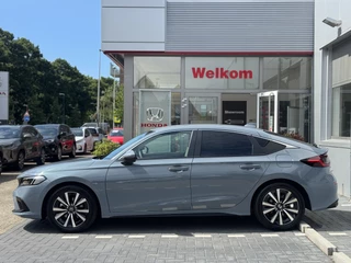 Honda Civic Honda Civic 2.0 e:HEV Elegance € 1850 KORTING! Dodehoek detectie, verwarmde stoelen , All-in Rijklaarprijs - afbeelding nr 2