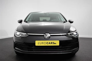 Volkswagen Golf Volkswagen Golf 1.5 eTSI 150pk Style | Sfeer verlichting | Navigatie | Climate control | Camera | Adaptive Cruise control | Led | Parkeer sensoren | Lichtmetalen Velgen - afbeelding nr 4