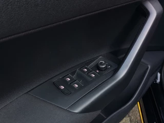 Volkswagen Polo 1.0 TSI 116pk DSG Highline 5-Deurs | Apple Carplay + Android Auto | Clima | Adap. Cruise | Stoelverwarming | Sfeerverlichting | Licht+Regensensor | Pdc V+A | Privacy Glass | 16''lm - afbeelding nr 26