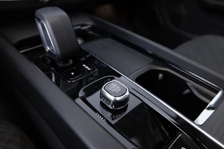 Volvo XC60 Volvo XC60 2.0 T6 Plug-in hybrid AWD Core Bright | PANORAMADAK ✅ 1e Eigenaar - afbeelding nr 17