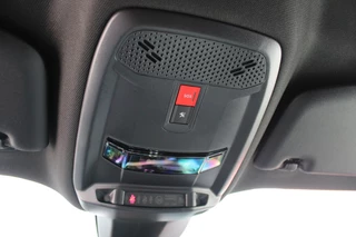 Peugeot 2008 Peugeot 2008 1.2 130PK GT | NAVIGATIE 10