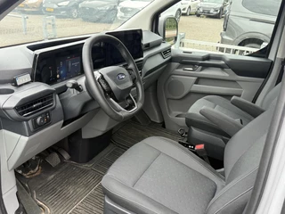 Ford Transit Custom Ford Transit Custom 320 2.0 TDCI L2H1 Limited 136pk Automaat | DC | Adaptieve Cruise | Stoelverwarming | Achteruitrijcamera | Trekhaak | Dubbele Cabine - afbeelding nr 6