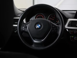 BMW 3 Serie BMW 3-serie 320d | Stoelverwarming | Trekhaak | Full LED |  Navigatie | Sportstoelen | Climate control | Bluetooth | Parkeerhulp | Cruise control - afbeelding nr 10