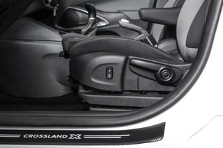 Opel Crossland X Opel Crossland X 1.2 83 PK Edition | Cruise | Stoel-+Stuurverw. | Afn.Trekhaak | PDC | App.Connect | Auto.Airco | LM 16